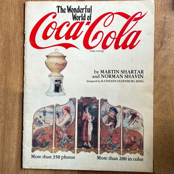 VINTAGE🗝️The Wonderful World of Coca-Cola 1981 First Edition Book - Picture 3 of 6